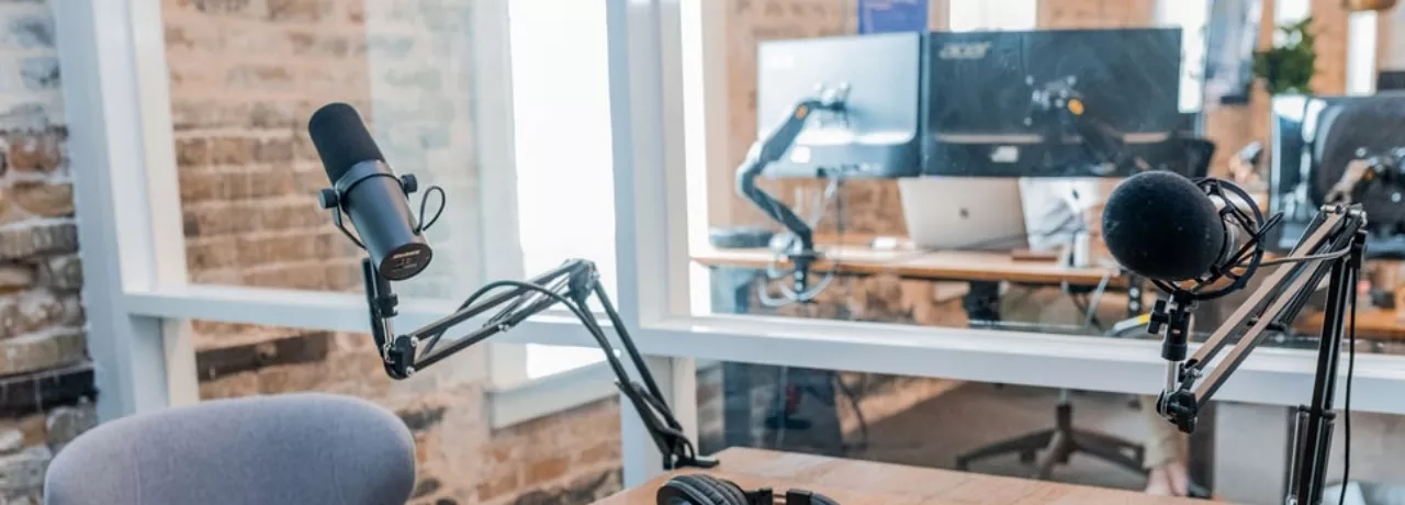 Podcast Po HRstech: Jak se udržovat v dobré kondici při sedavém zaměstnání? 