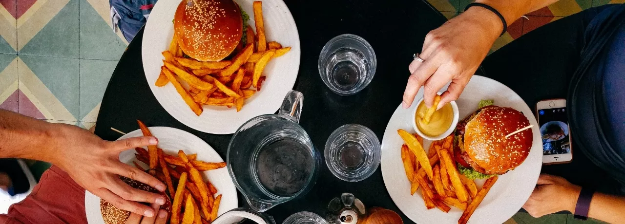 Elektronické stravenky a jejich růst na trhu: Tipnete si, kde všude s nimi zaplatíte? 