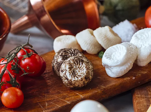 potraviny na prkénku