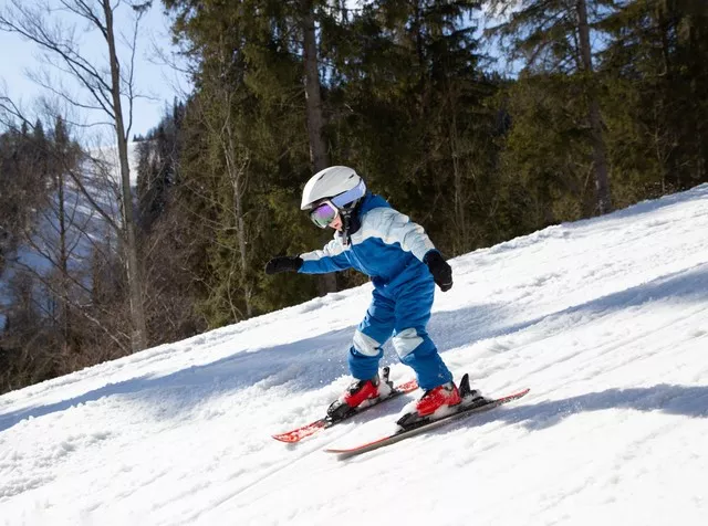 Děti, kontaktní čočky a dioptrie na svahu