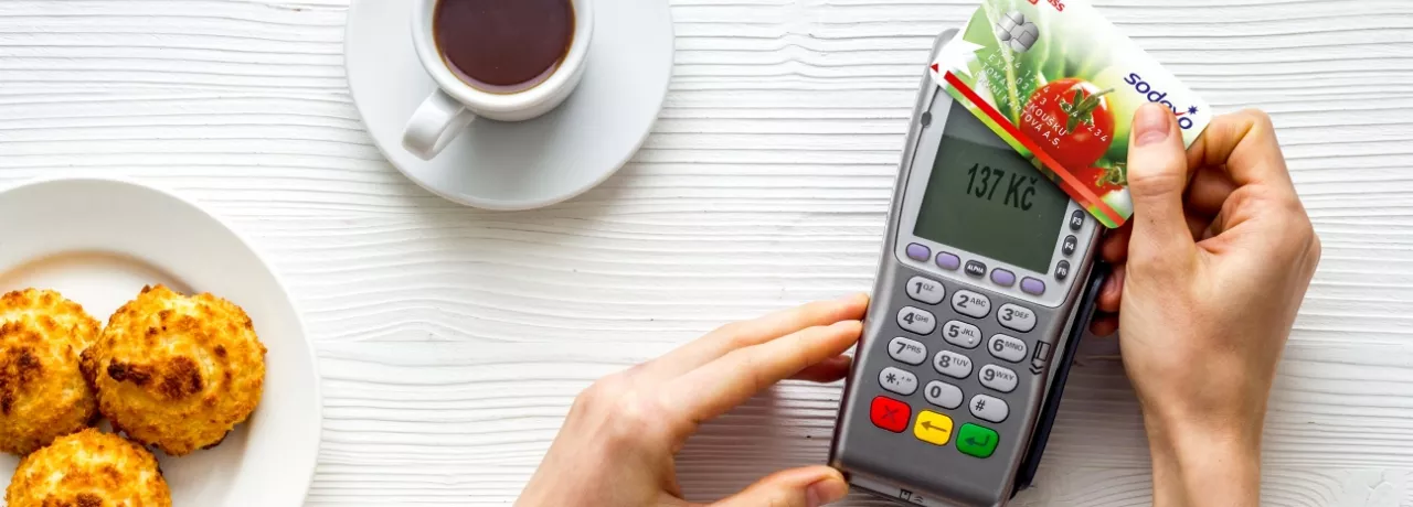 Daňově nejvýhodnější stravenka roku 2021 má hodnotu 137 Kč