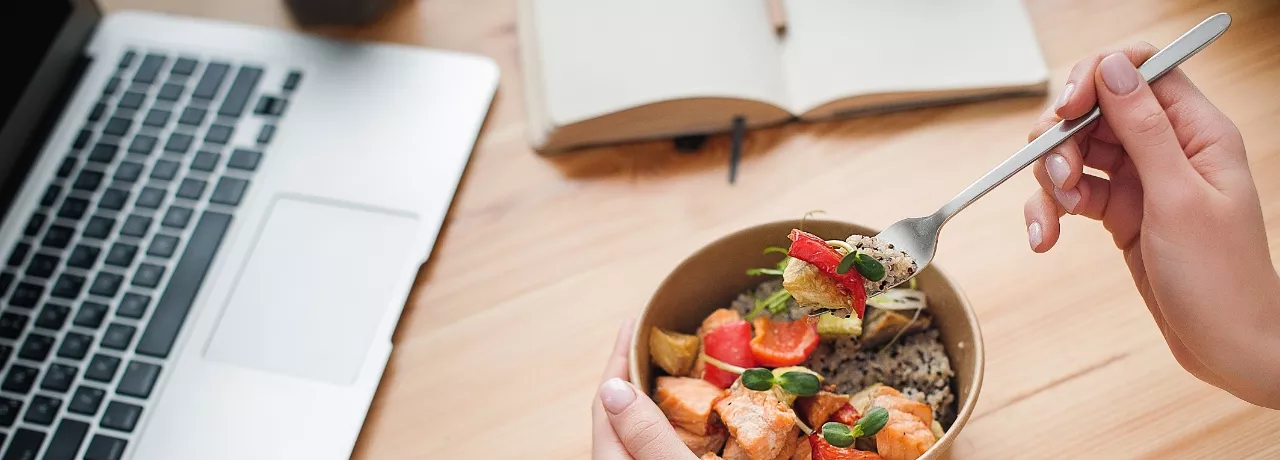 Ceny obědů narazily na svůj strop