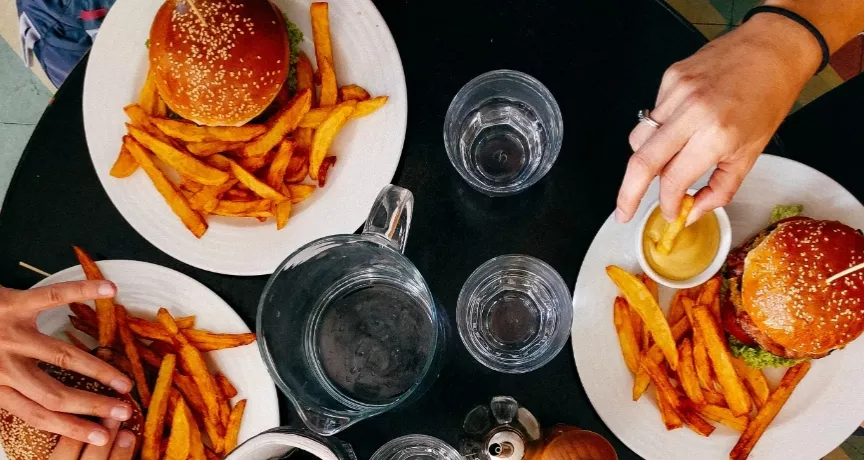 Elektronické stravenky a jejich růst na trhu: Tipnete si, kde všude s nimi zaplatíte?