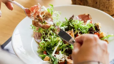 Ceny obědů za rok vzrostly o pětinu