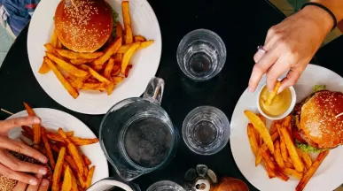 Elektronické stravenky a jejich růst na trhu: Tipnete si, kde všude s nimi zaplatíte?